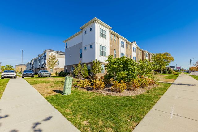 1050 E Oakton Street, Des Plaines, IL 60018