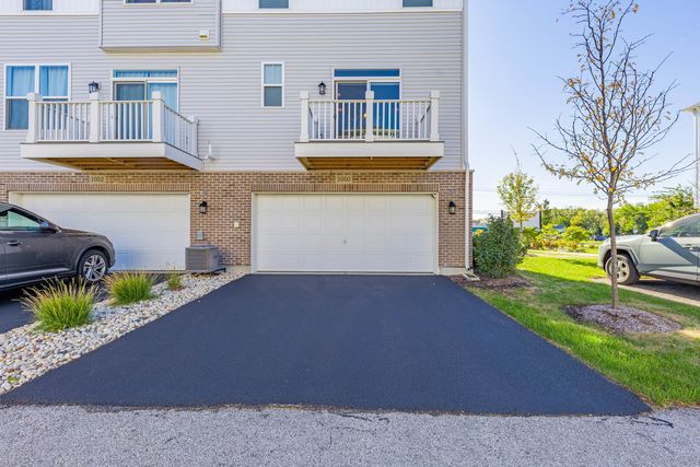 1050 E Oakton Street, Des Plaines, IL 60018