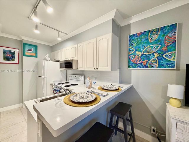 1480 S Ocean Blvd 104, Lauderdale By The Sea, FL 33062