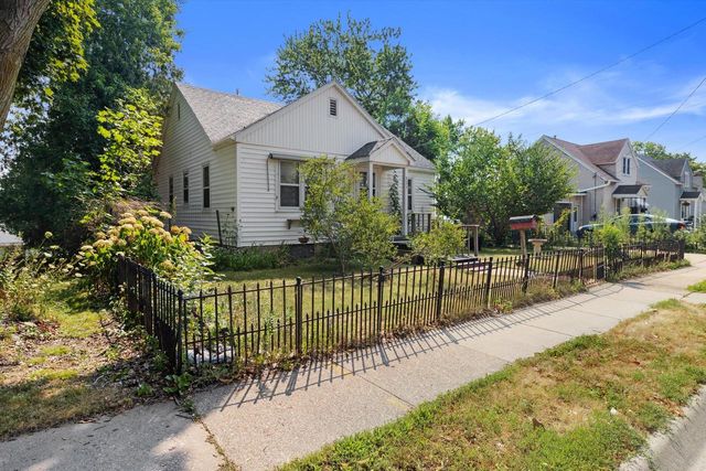225 Fremont STREET, Watertown, WI 53098