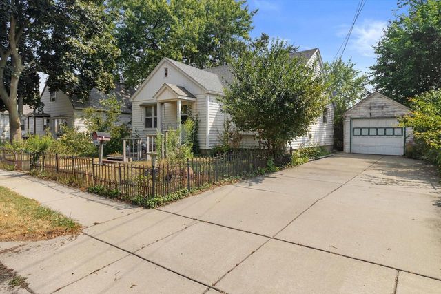 225 Fremont STREET, Watertown, WI 53098