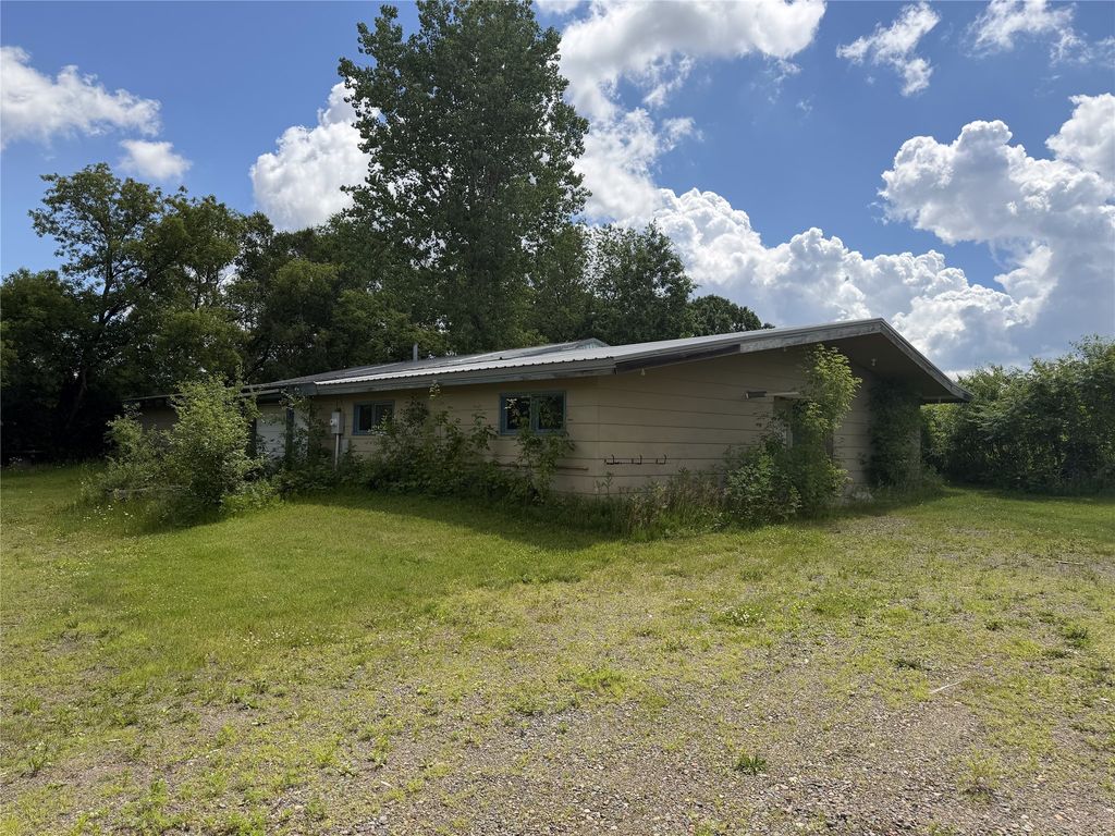 Image 1 of property listing at 102 Clinton Street S, Almena, WI 54805