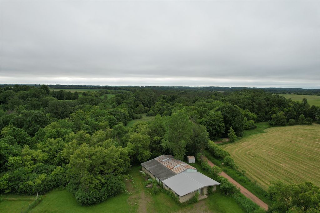 Image 4 of property listing at 102 Clinton Street S, Almena, WI 54805