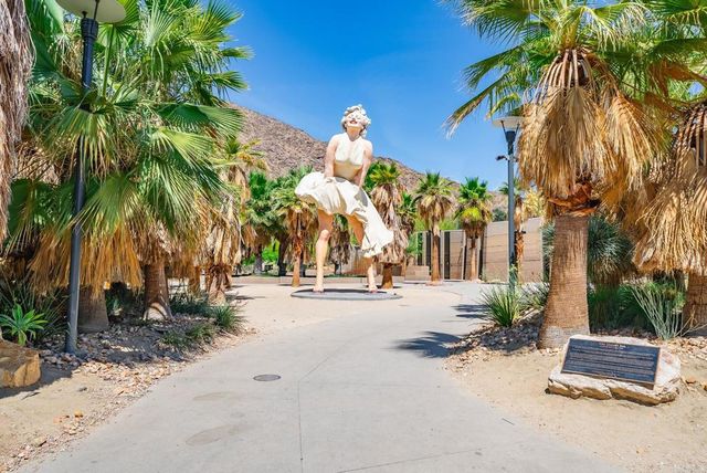 800 E Cottonwood Road, Palm Springs, CA 92262