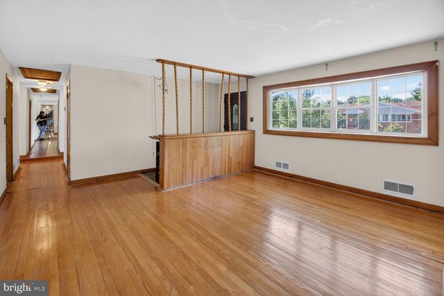 914 LINWOOD ST, Hyattsville, MD 20783