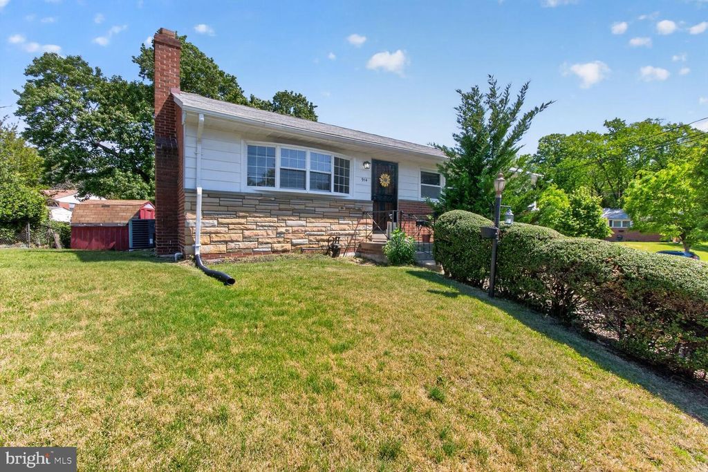 914 LINWOOD ST, Hyattsville, MD 20783