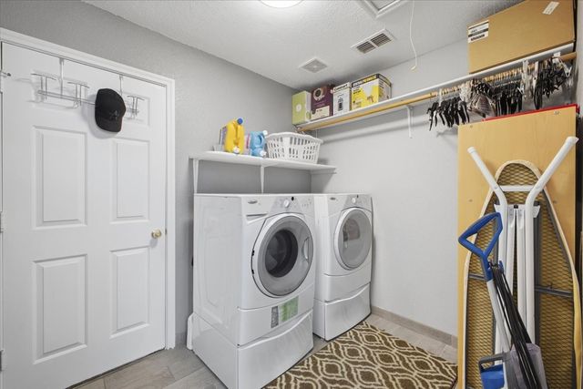 2208 Bantry Lane, Arlington, TX 76002