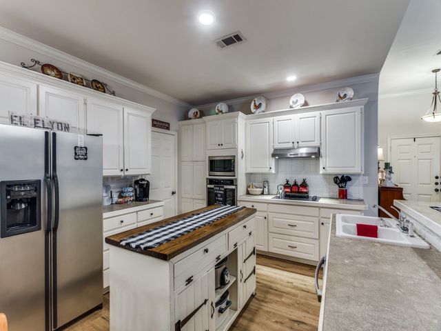 3402 San Clemente Drive, Arlington, TX 76017