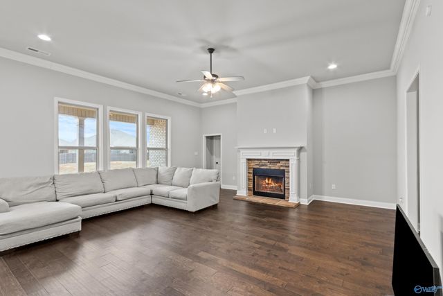 101 Midpark Drive, Meridianville, AL 35759