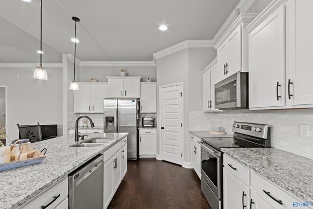 101 Midpark Drive, Meridianville, AL 35759