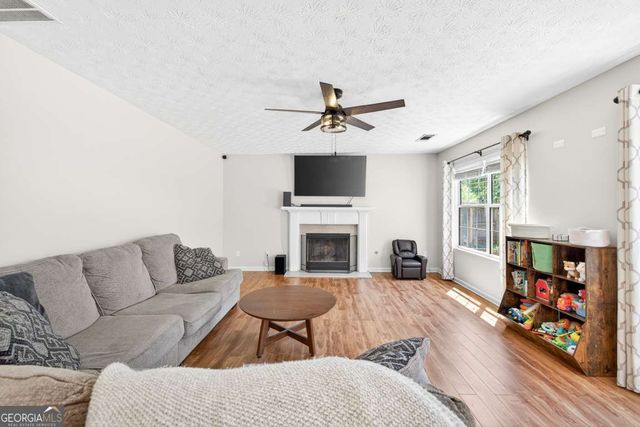 1209 Mystic Drive, Loganville, GA 30052