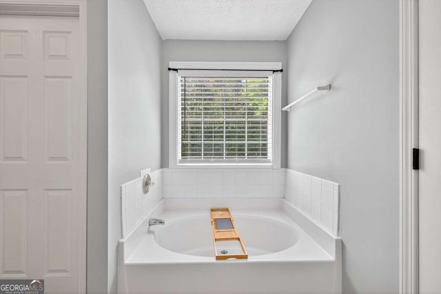 1209 Mystic Drive, Loganville, GA 30052