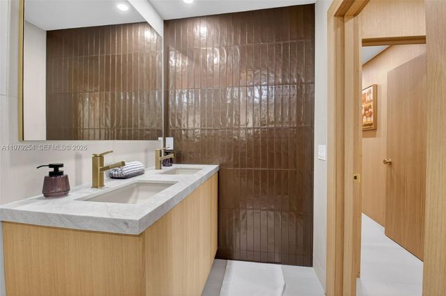 3240 Park Ln D, Boynton Beach, FL 33435