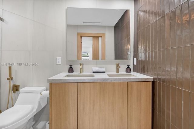 3240 Park Ln D, Boynton Beach, FL 33435