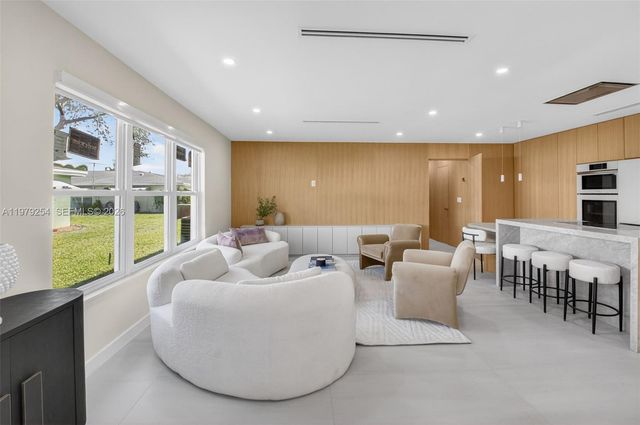 3240 Park Ln D, Boynton Beach, FL 33435