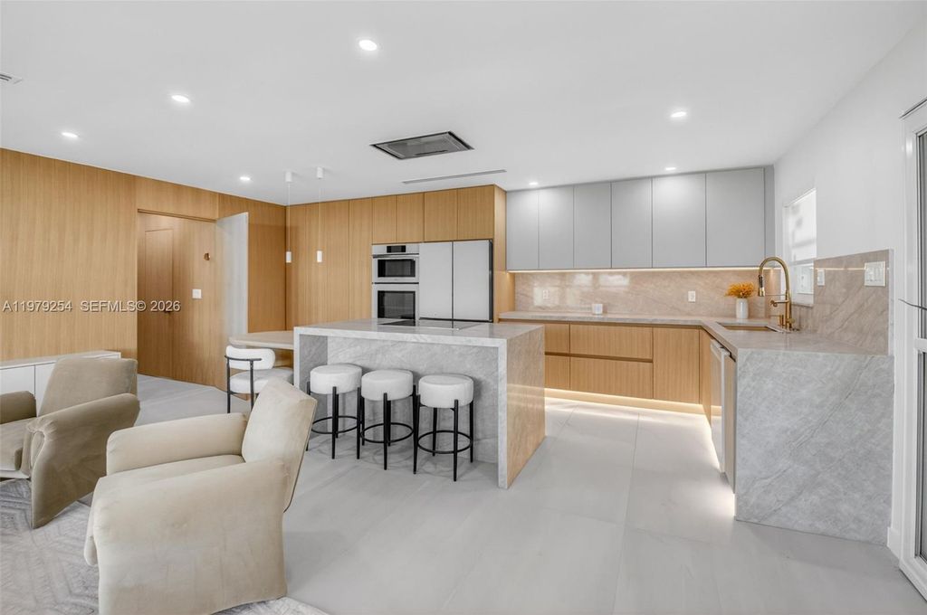 3240 Park Ln D, Boynton Beach, FL 33435