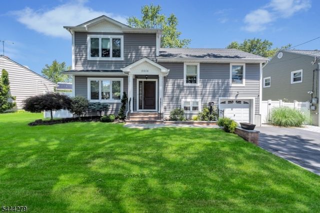 2010 Windsor Rd, Linden City, NJ 07036