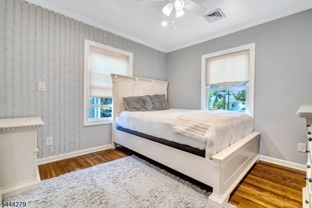 2010 Windsor Rd, Linden City, NJ 07036