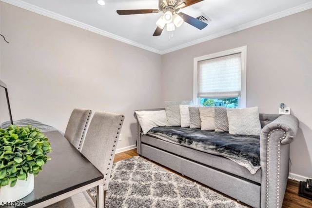 2010 Windsor Rd, Linden City, NJ 07036