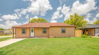 826 W 12th Street, Freeport, TX 77541