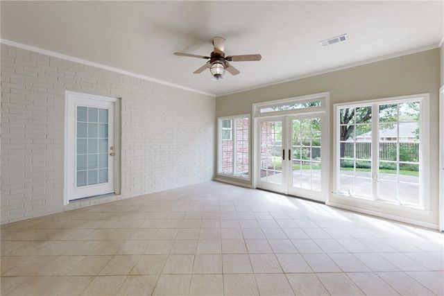 708 Putter Court, College Station, TX 77845
