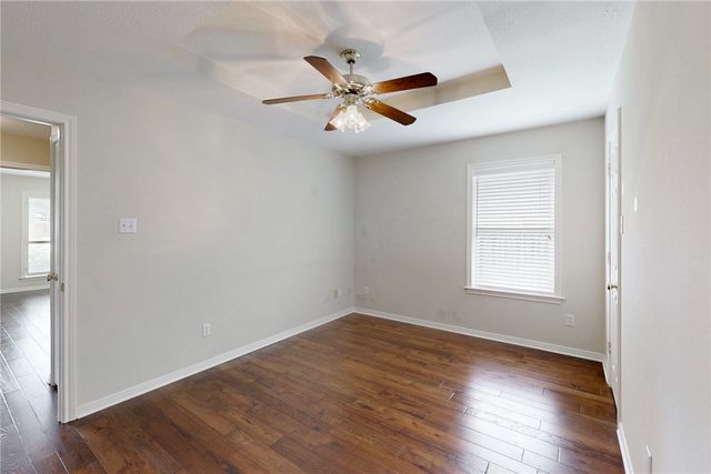 708 Putter Court, College Station, TX 77845