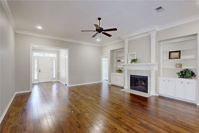 708 Putter Court, College Station, TX 77845