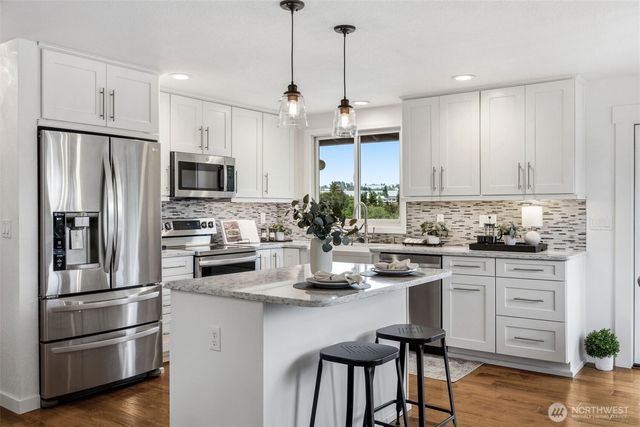 21436 4th Place S, Des Moines, WA 98198