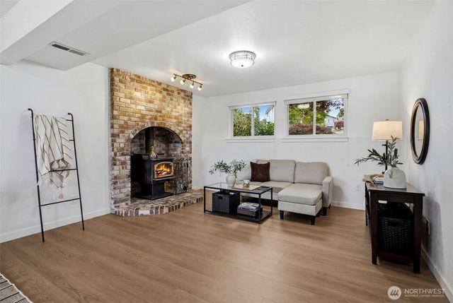 21436 4th Place S, Des Moines, WA 98198