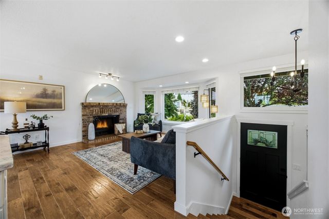 21436 4th Place S, Des Moines, WA 98198