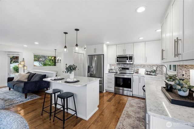 21436 4th Place S, Des Moines, WA 98198