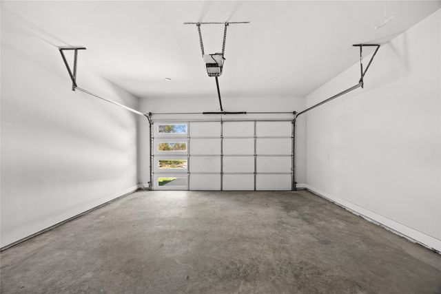 302 E Glenwood, Mabank, TX 75147