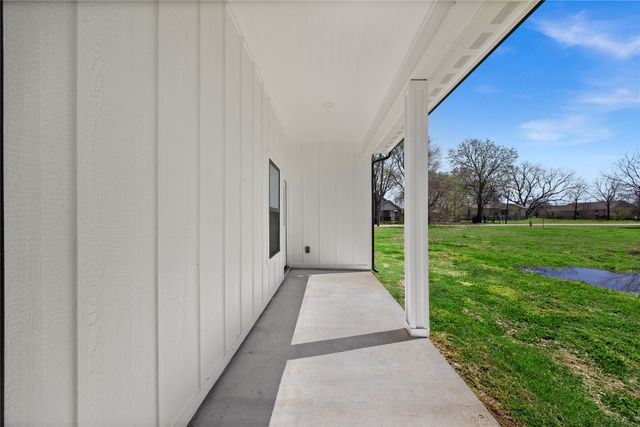 302 E Glenwood, Mabank, TX 75147