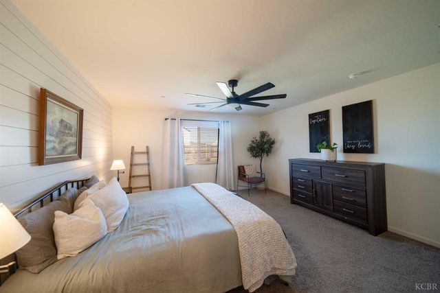 1360 W Angus Court, Hanford, CA 93230