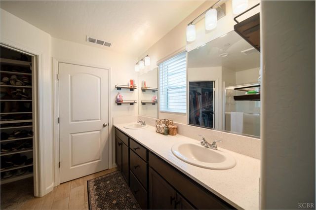 1360 W Angus Court, Hanford, CA 93230