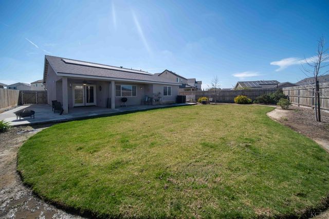 1360 W Angus Court, Hanford, CA 93230