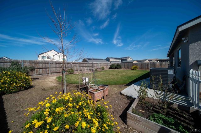 1360 W Angus Court, Hanford, CA 93230