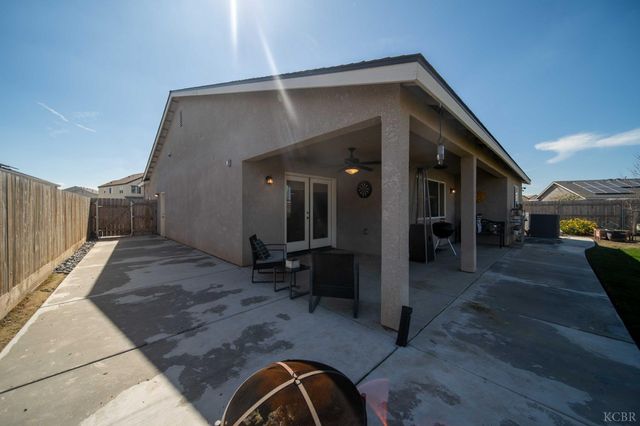 1360 W Angus Court, Hanford, CA 93230