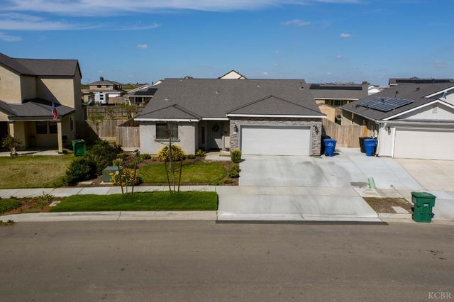 1360 W Angus Court, Hanford, CA 93230