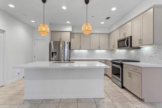 1821 Poppy Drive 5, Simi Valley, CA 93065