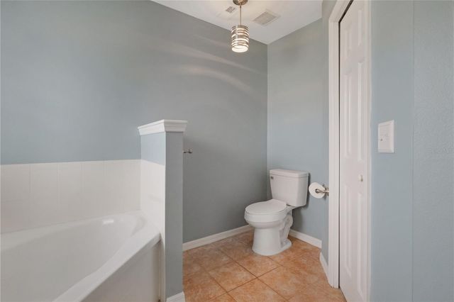 640 WOODVIEW DRIVE, Tavares, FL 32778