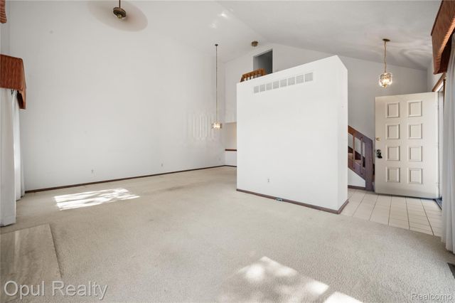 37440 N Laurel Park Drive, Livonia, MI 48152