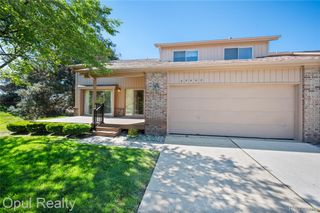 37440 N Laurel Park Drive, Livonia, MI 48152