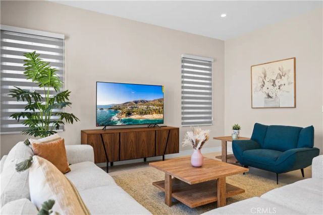 136 Tomahawk, Irvine, CA 92618