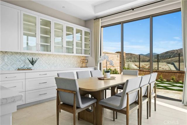 136 Tomahawk, Irvine, CA 92618