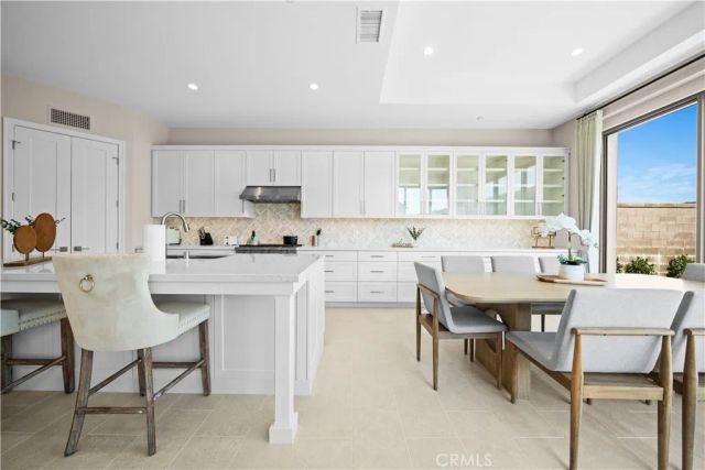 136 Tomahawk, Irvine, CA 92618