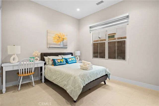 136 Tomahawk, Irvine, CA 92618