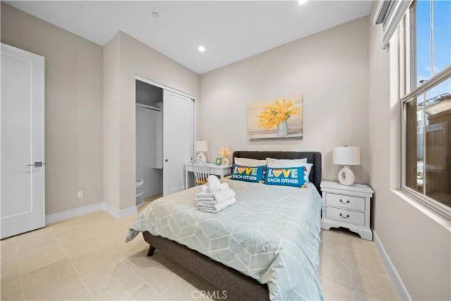 136 Tomahawk, Irvine, CA 92618