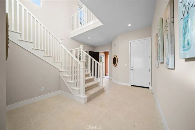 136 Tomahawk, Irvine, CA 92618