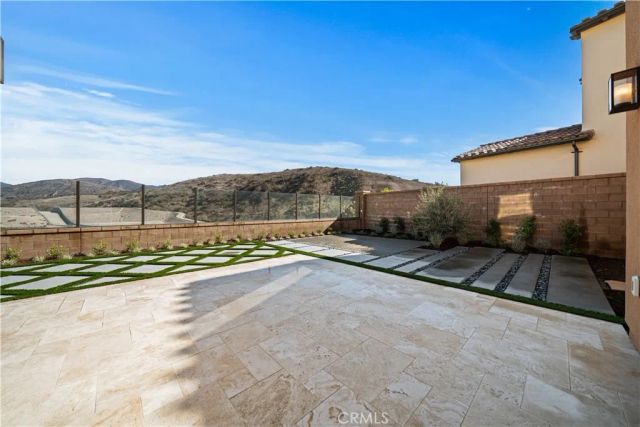 136 Tomahawk, Irvine, CA 92618